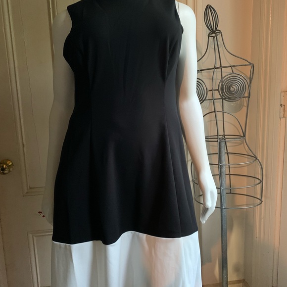 Liz Claiborne black and white color block dress - Picture 2 of 3